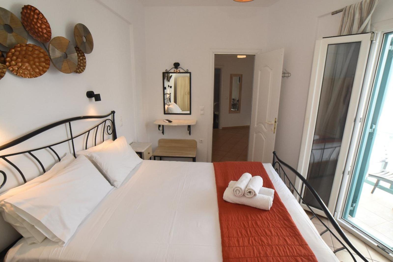 Celeste Apartments Ornos  Esterno foto