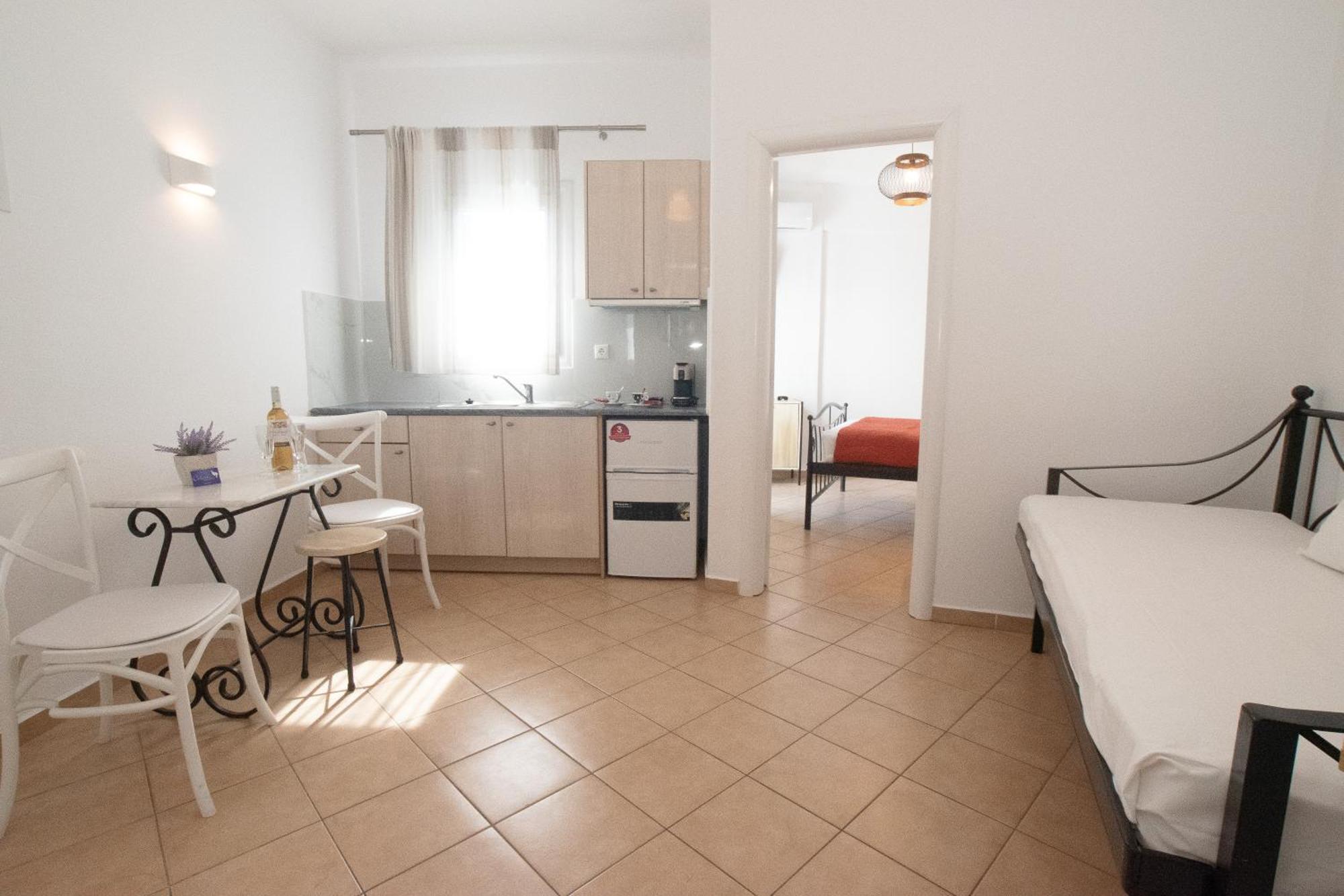 Celeste Apartments Ornos  Esterno foto